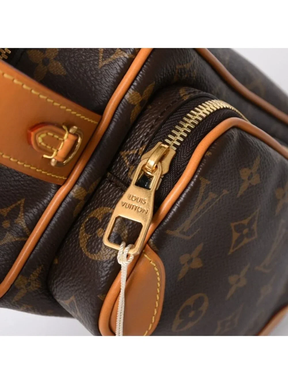 Louis Vuitton Locker Dopp Kit Cargo Clutch Handbag Brown Gold
